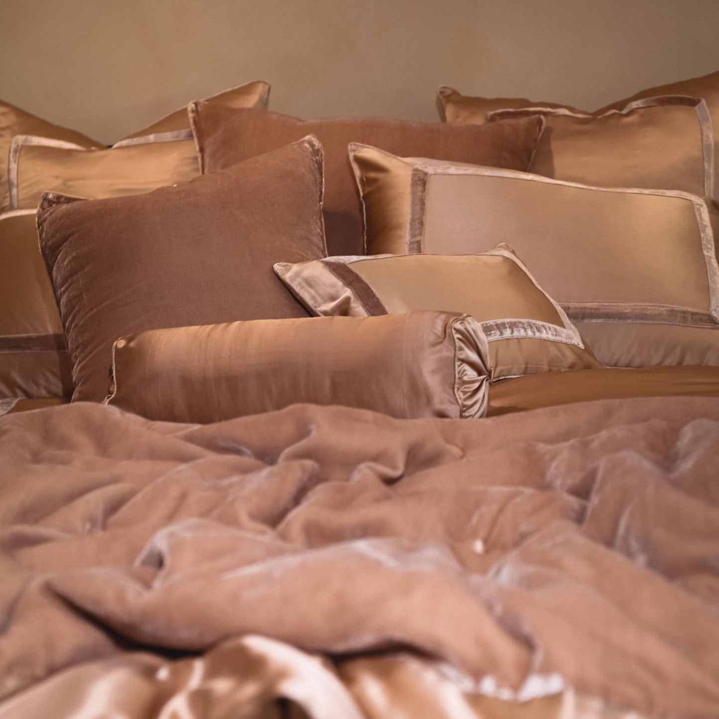 Silk Velvet Silk-Filled Throws